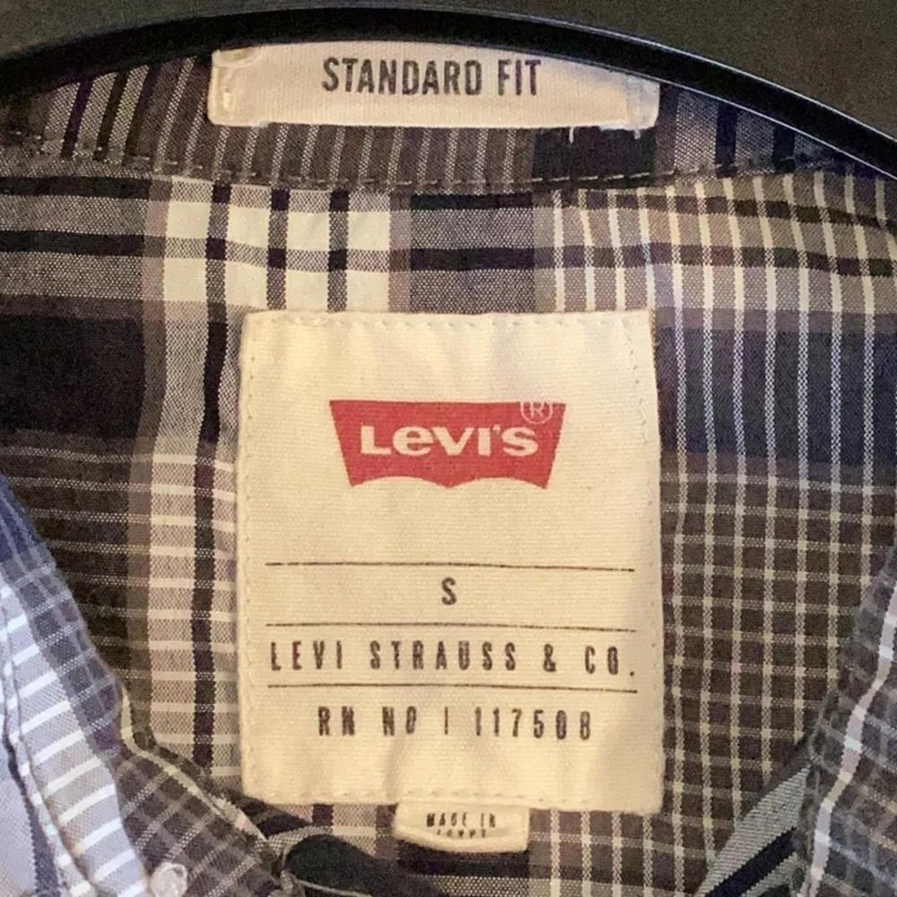Levi’s Standard Fit Pearl Snap Western Shirt, men’s size small